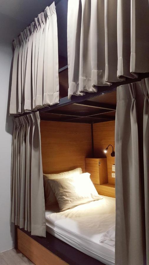Bangpho Story Hostel Bangkok Ngoại thất bức ảnh