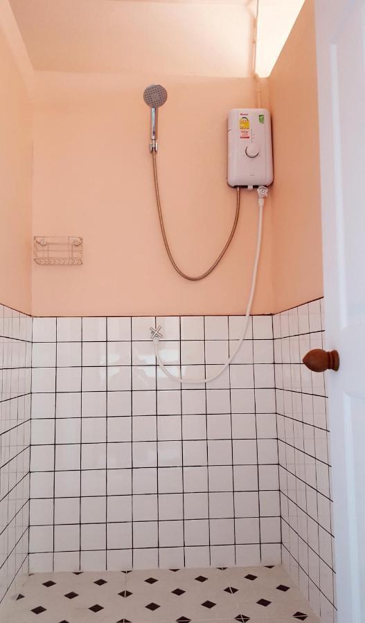 Bangpho Story Hostel Bangkok Ngoại thất bức ảnh