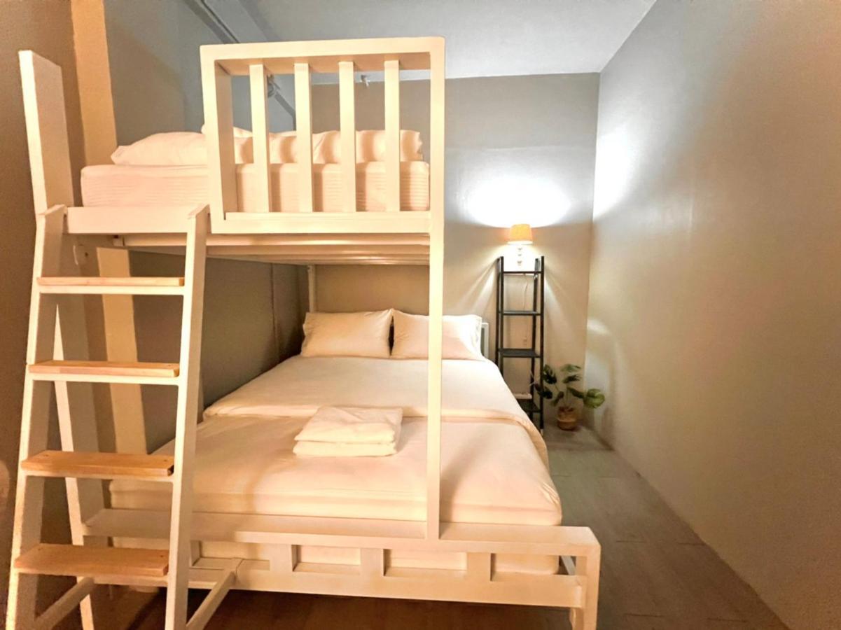 Bangpho Story Hostel Bangkok Ngoại thất bức ảnh