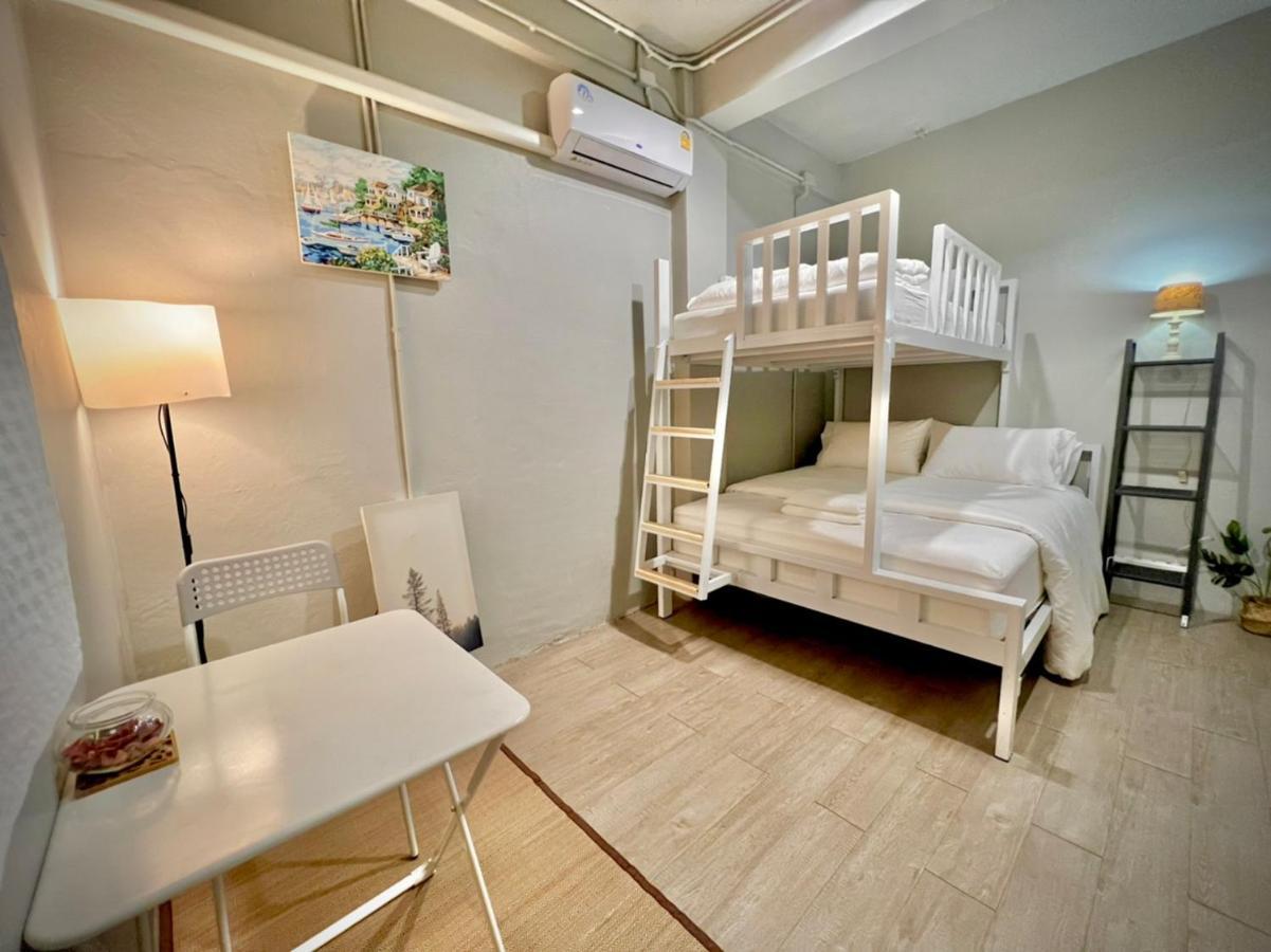 Bangpho Story Hostel Bangkok Ngoại thất bức ảnh