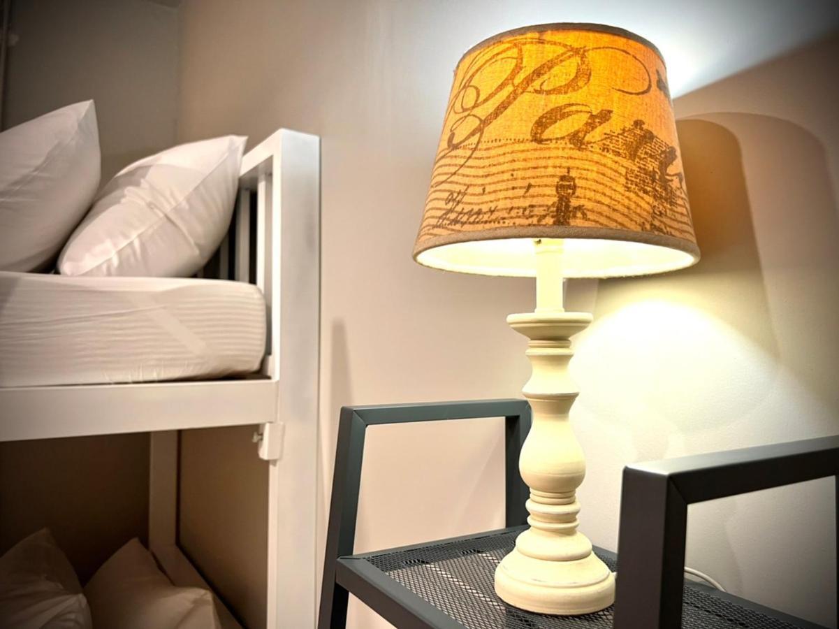 Bangpho Story Hostel Bangkok Ngoại thất bức ảnh
