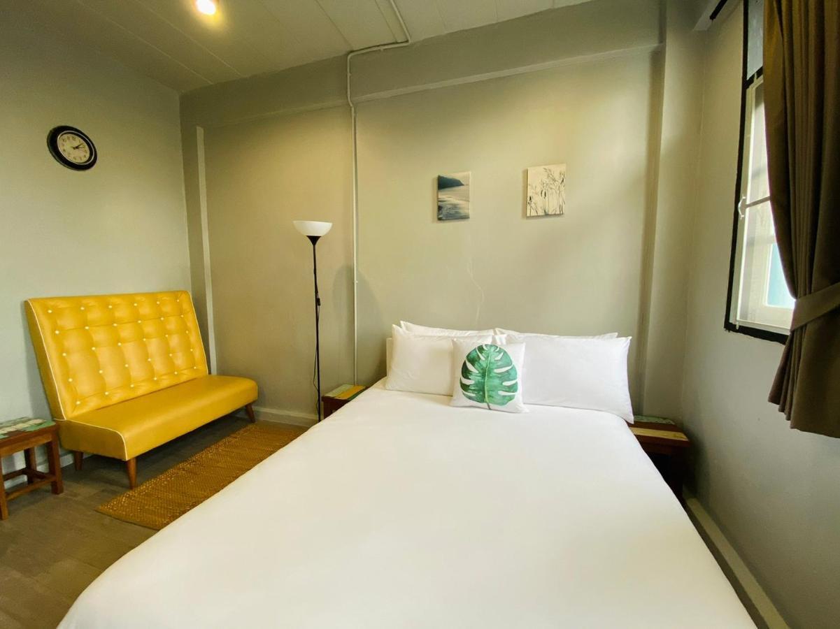 Bangpho Story Hostel Bangkok Ngoại thất bức ảnh